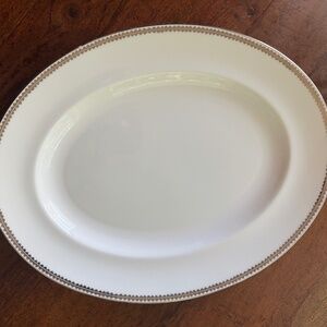 Wedgewood Vera Wang Flirt 14" Oval Serving Platter